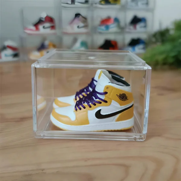 Air Jordan 1 Mid Lakers 852542-700 Mini Sneaker