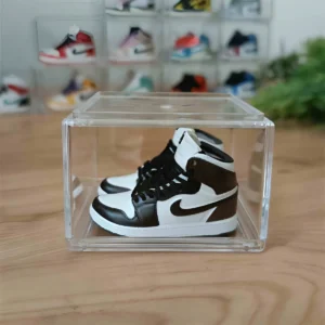 Air Jordan 1 Retro High OG Dark Mocha Mini Sneaker