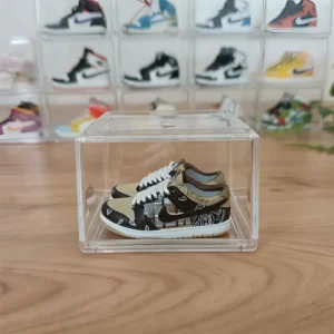 Nike SB Dunk Low Travis Scott Mini Sneaker